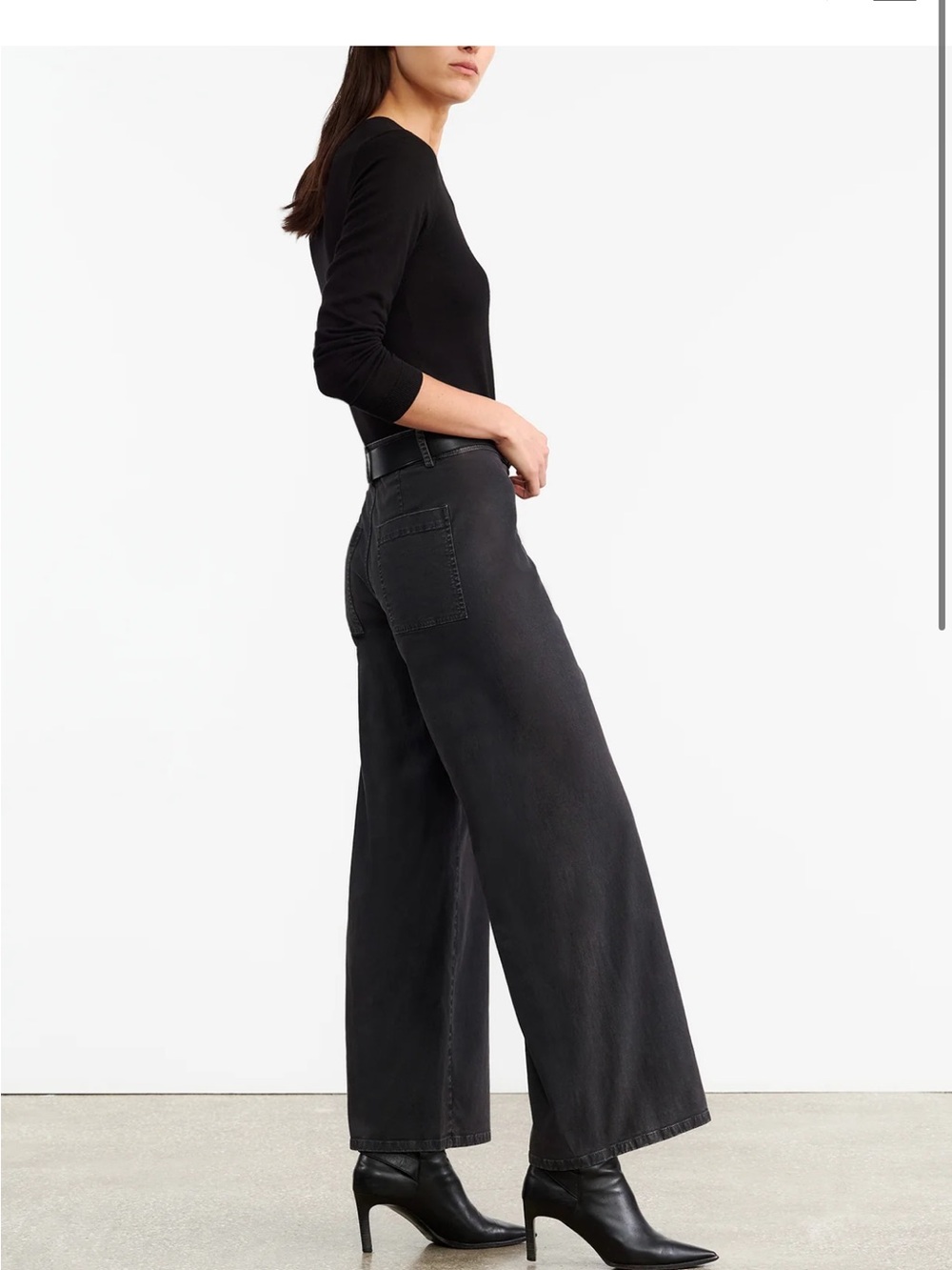 Megan Pant - Carbon - Picture 2 of 6